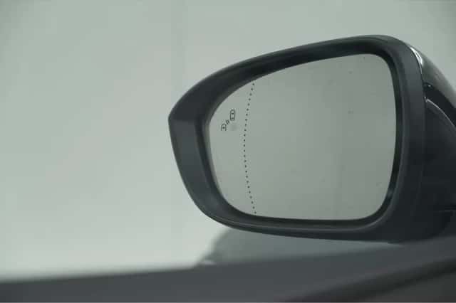 Renault Mégane E-Tech (2023) thumbnail 5