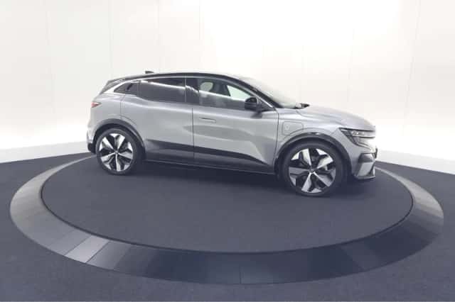 Renault Mégane E-Tech (2023) thumbnail 6