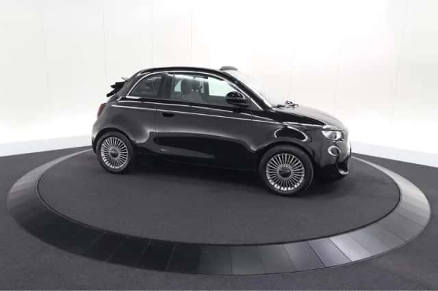Fiat 500C (2023) thumbnail 6
