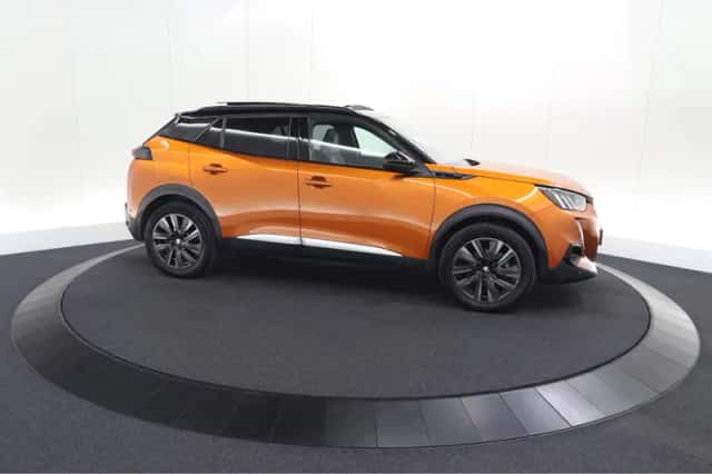 Peugeot e-2008 (2021) thumbnail 6