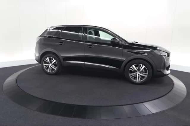 Peugeot 3008 (2022) thumbnail 4