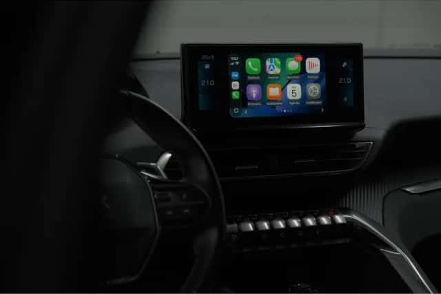 Peugeot 3008 (2022) thumbnail 6