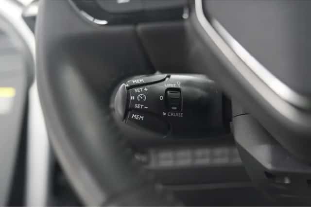 Peugeot 208 (2024) thumbnail 38