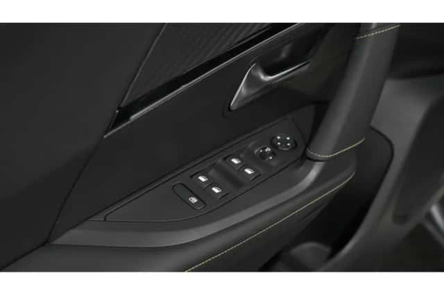 Peugeot 2008 (2024) thumbnail 29