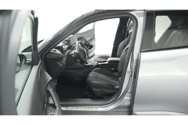 Peugeot 2008 (2024) thumbnail 31