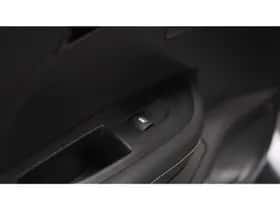 Peugeot 2008 (2024) thumbnail 33