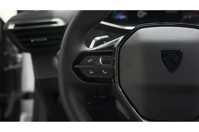 Peugeot 2008 (2024) thumbnail 37