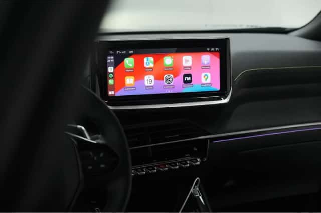 Peugeot 2008 (2024) thumbnail 3