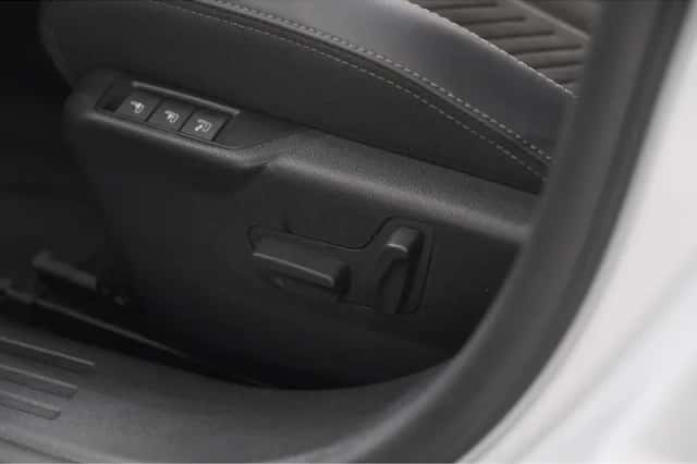 Peugeot 2008 (2024) thumbnail 34