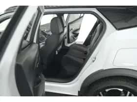 Peugeot 2008 (2024) thumbnail 40