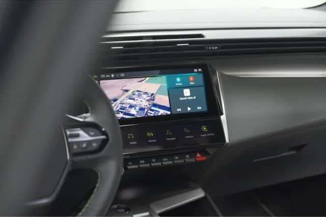 Peugeot 408 (2024) thumbnail 4
