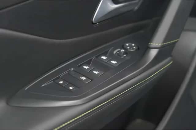 Peugeot 408 (2024) thumbnail 31