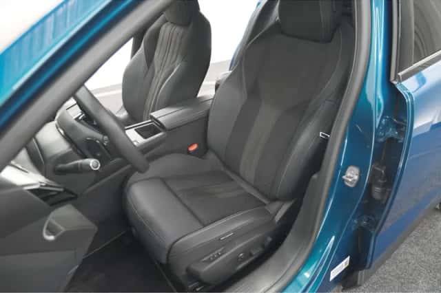 Peugeot 408 (2024) thumbnail 32