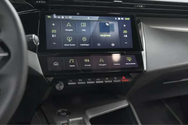 Peugeot 408 (2024) thumbnail 51