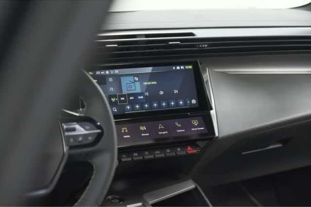 Peugeot 408 (2024) thumbnail 54