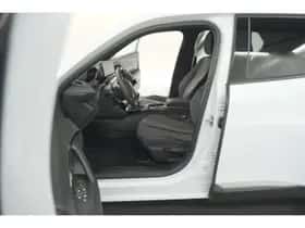Peugeot 2008 (2024) thumbnail 25