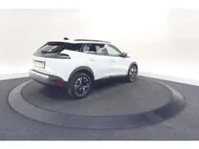 Peugeot 2008 (2024) thumbnail 8