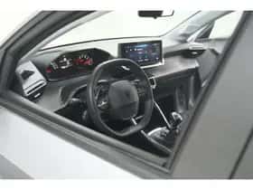 Peugeot 208 (2024) thumbnail 2
