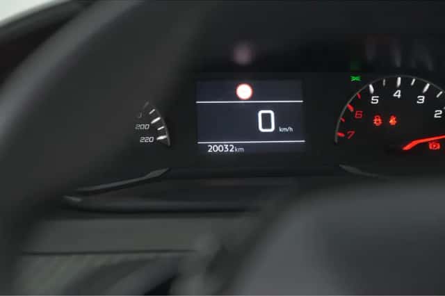 Peugeot 208 (2024) thumbnail 32