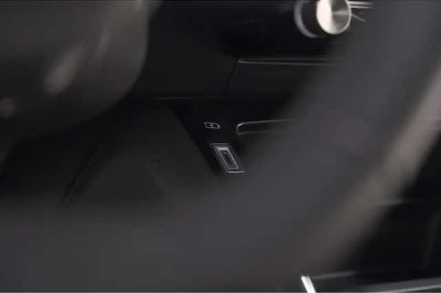 Peugeot 208 (2024) thumbnail 36