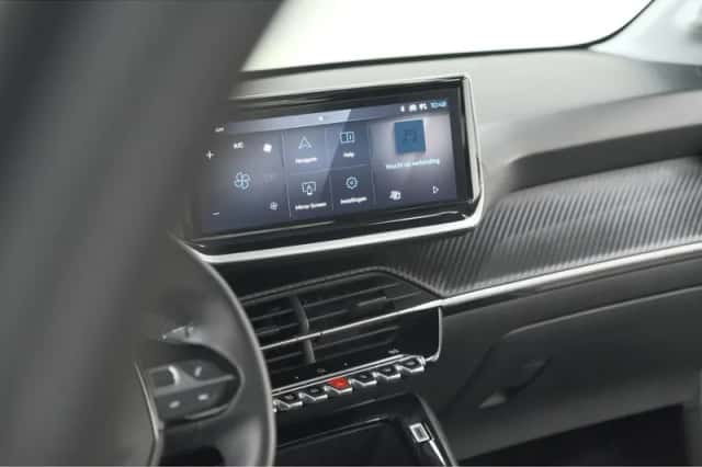 Peugeot 208 (2024) thumbnail 38