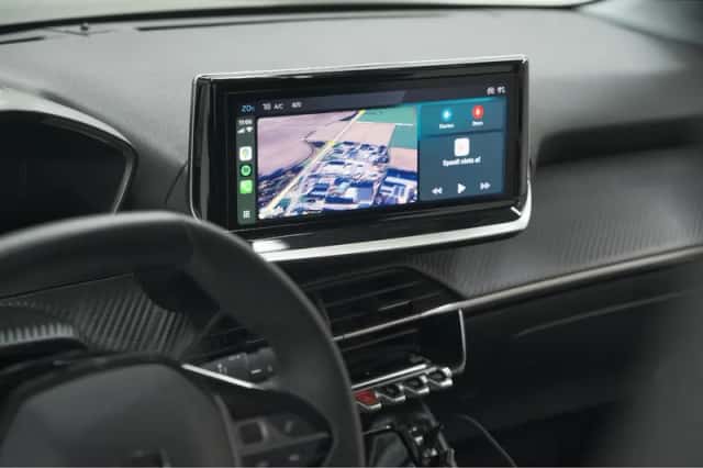 Peugeot 208 (2024) thumbnail 3