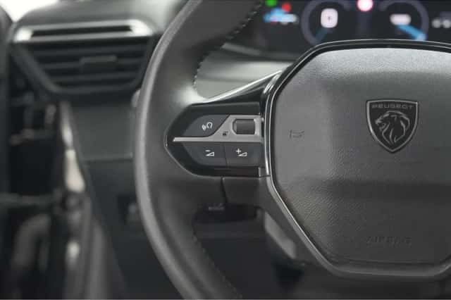 Peugeot 208 (2024) thumbnail 25