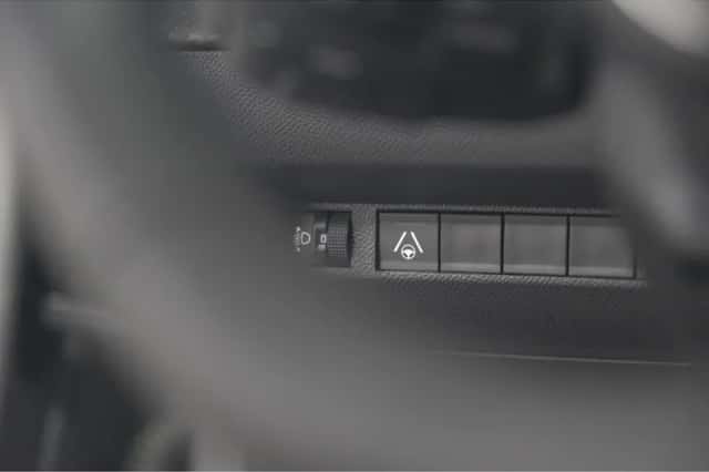 Peugeot 208 (2024) thumbnail 38