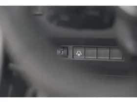 Peugeot 208 (2024) thumbnail 38