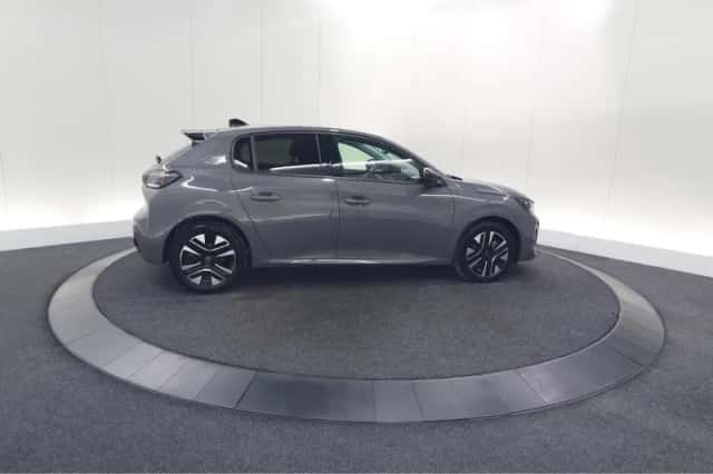 Peugeot 208 (2024) thumbnail 9