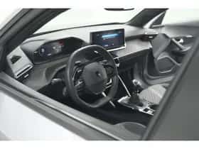 Peugeot 2008 (2024) thumbnail 2