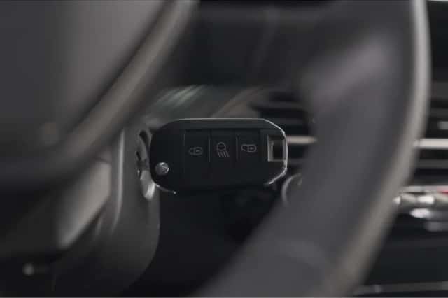 Peugeot 2008 (2024) thumbnail 13