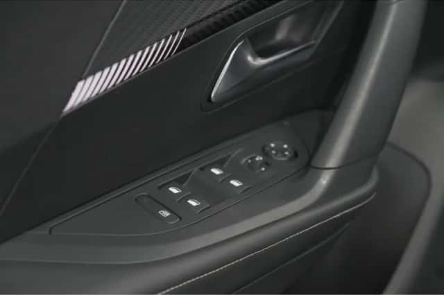 Peugeot 2008 (2024) thumbnail 24