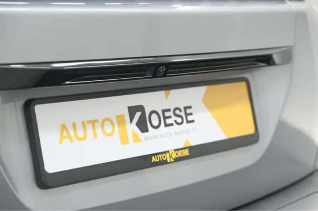 Peugeot 2008 (2024) thumbnail 4
