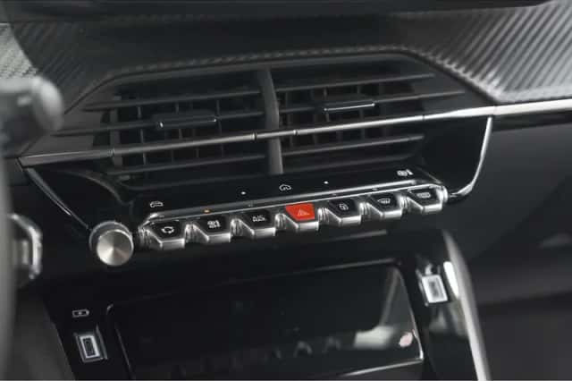 Peugeot 2008 (2024) thumbnail 43