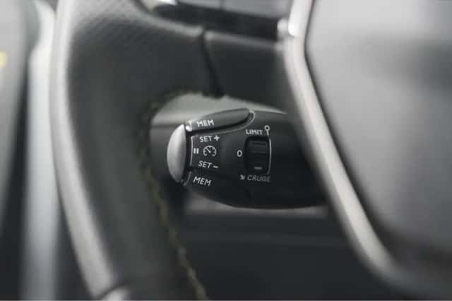 Peugeot 208 (2024) thumbnail 31