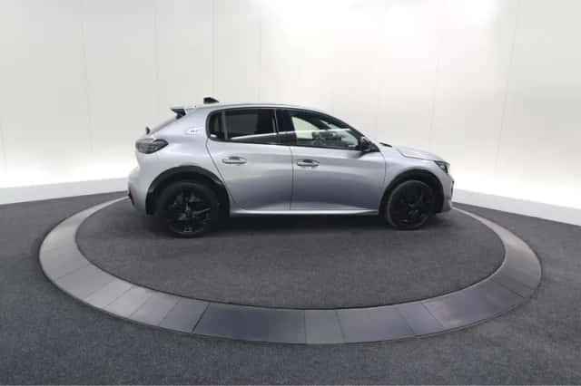 Peugeot 208 (2024) thumbnail 9