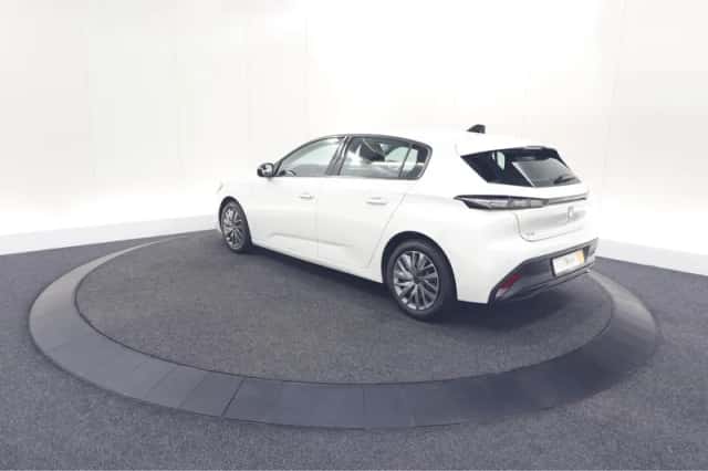 Peugeot 308 (2022) thumbnail 11