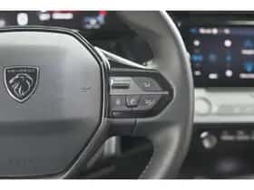 Peugeot 308 (2022) thumbnail 17