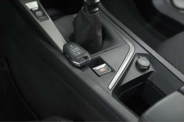 Peugeot 308 (2022) thumbnail 23