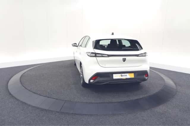 Peugeot 308 (2022) thumbnail 10