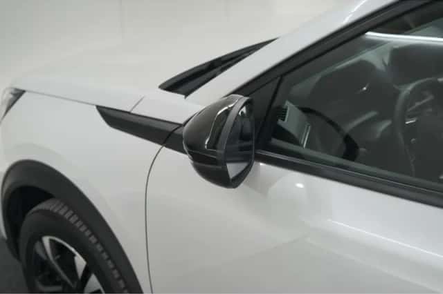 Peugeot 2008 (2023) thumbnail 16