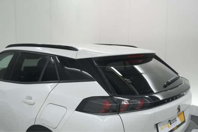 Peugeot 2008 (2023) thumbnail 18