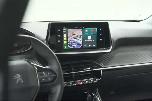 Peugeot 2008 (2023) thumbnail 3