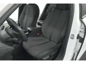 Peugeot 2008 (2023) thumbnail 21