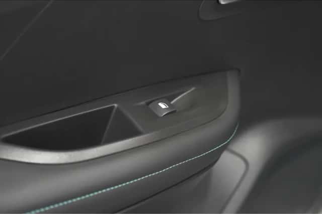 Peugeot 2008 (2023) thumbnail 23