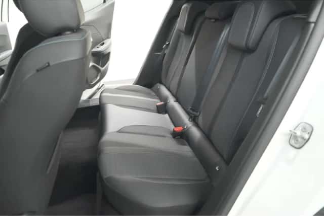 Peugeot 2008 (2023) thumbnail 24