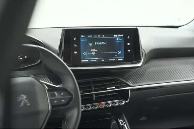 Peugeot 2008 (2023) thumbnail 26