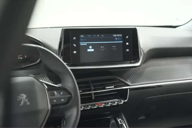 Peugeot 2008 (2023) thumbnail 27