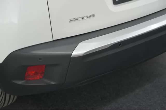 Peugeot 2008 (2023) thumbnail 4